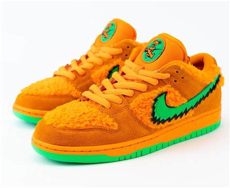 nike bear shoes